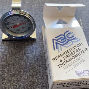 New refrigerator and freezer thermometer
